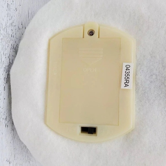 Avon Fiber Optic Easter Bunny - NEW - Picture 6 of 9